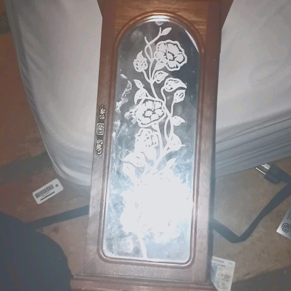 Jewelry box